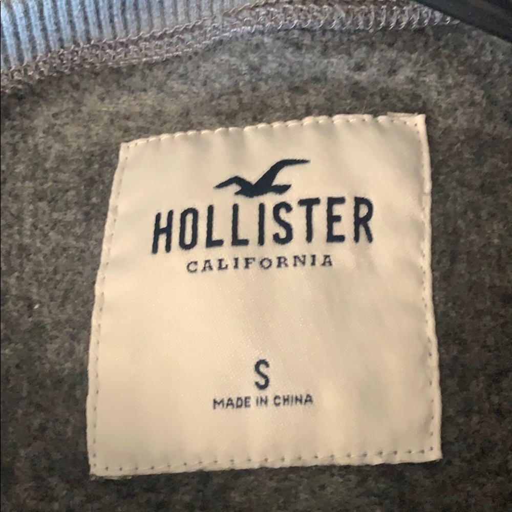 Hollister Cropped Sweatshirt‎ - Picture 5 of 6